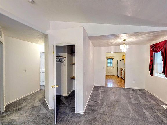 5th image of 4008 E 31st Ave