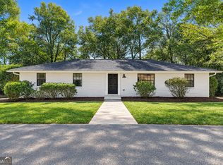 300 S Dale Ave, Calhoun, GA 30701
