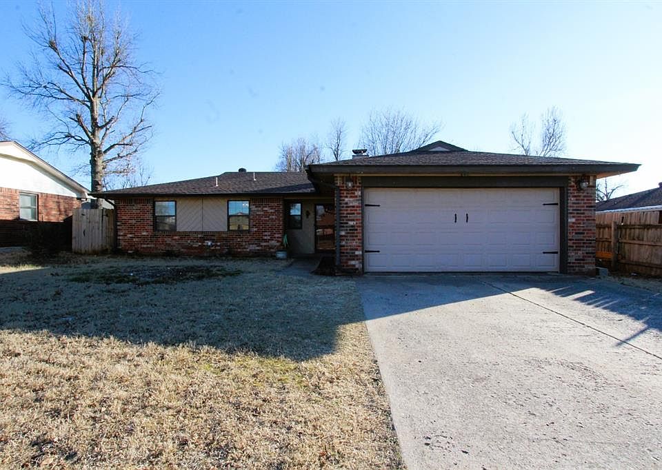 1st image of 346 W Forest Dr