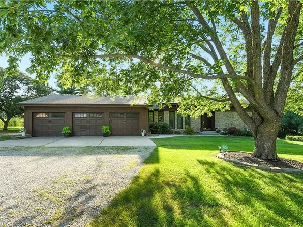 4090 SW Pryor Rd, Lees Summit, MO 64082