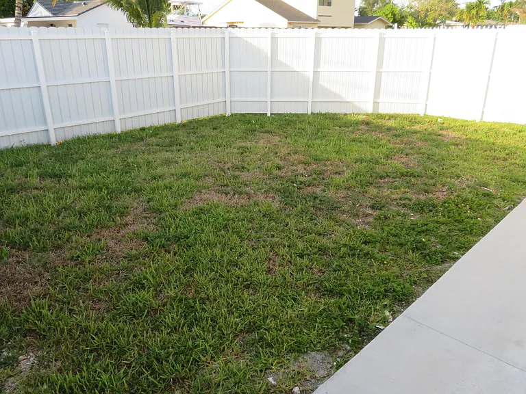 SW 74th Ave — Photo 13