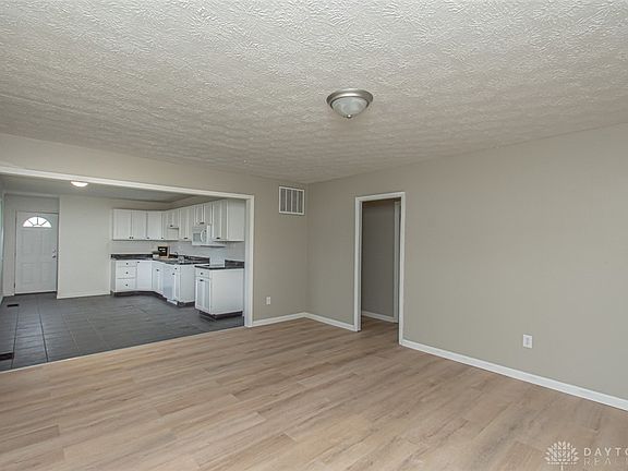 4th image of 1367 Rockwell Dr