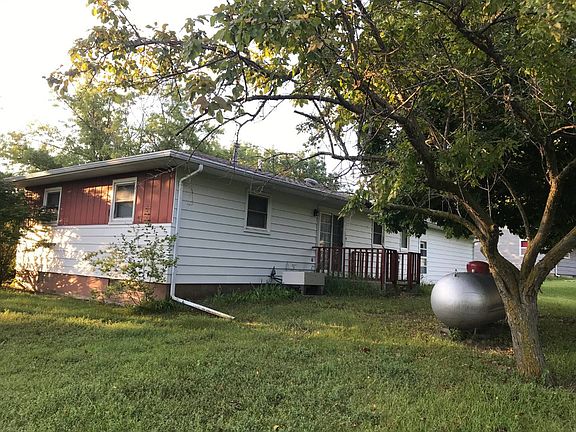 4th image of 121 Spruce Ave