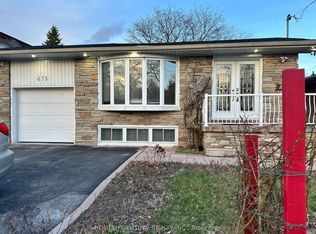 175 Orton Park Rd #E09, Toronto, ON M1G 3H2