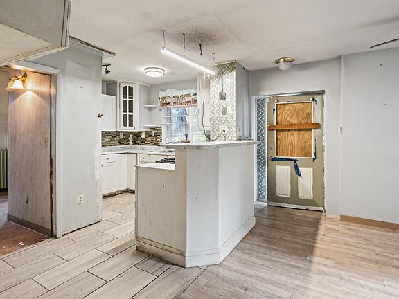 5th image of 1775 Franklin Park S