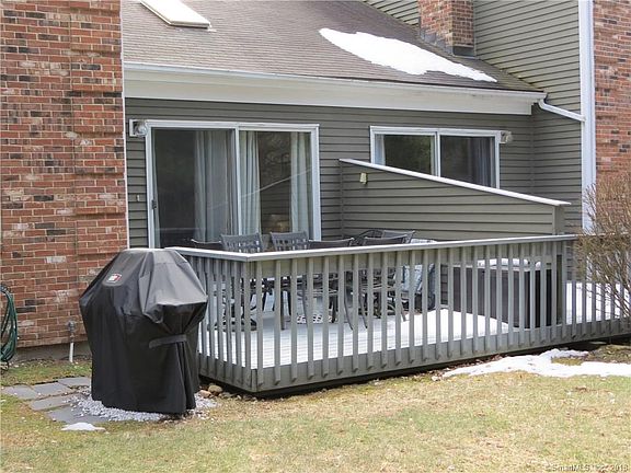 2nd image of 137 Tunxis Vlg #137