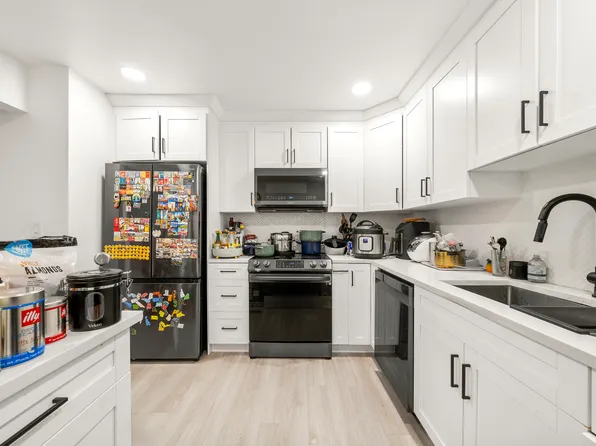 1420 Westgate Drive image 2 of 19