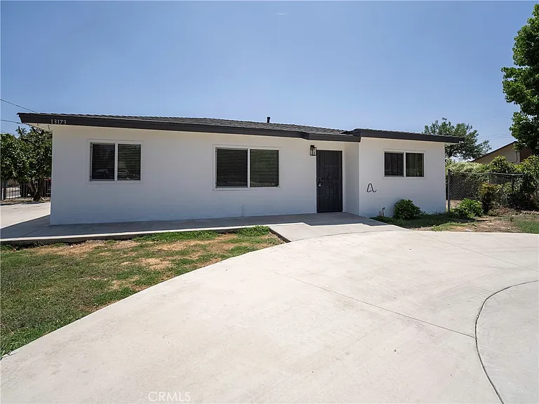 13173 McKinley Ave #FRONT HOUSE — Photo 4