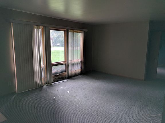 2nd image of 25282 W Lehmann Blvd