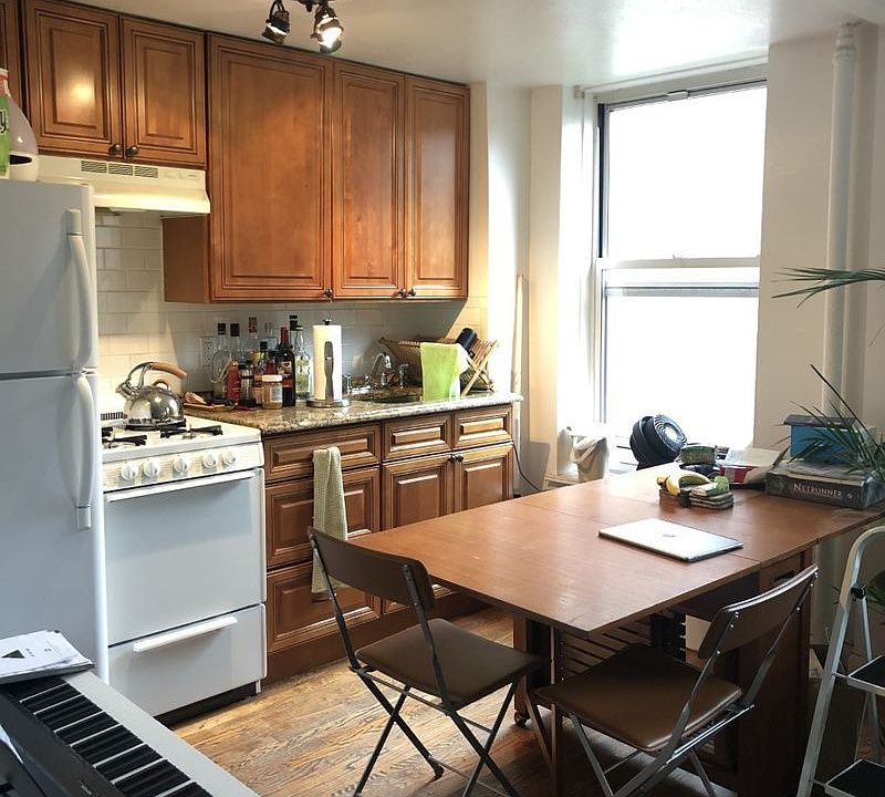2nd image of 177 Congress St APT 4R