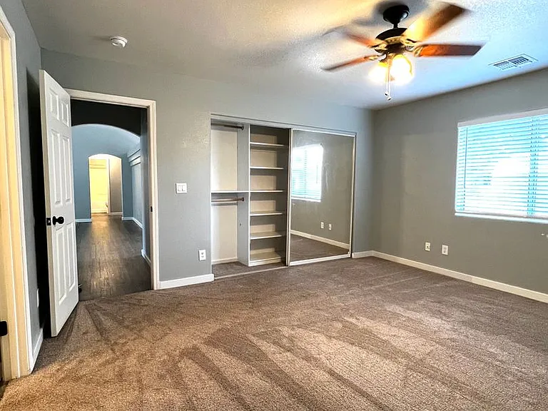 8406 E Sommer Dr — Photo 9