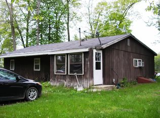 12202 Riverside Dr, White Pigeon, MI 49099