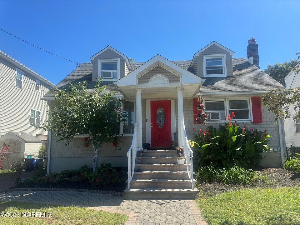 1st image of 64 Waackaack Ave