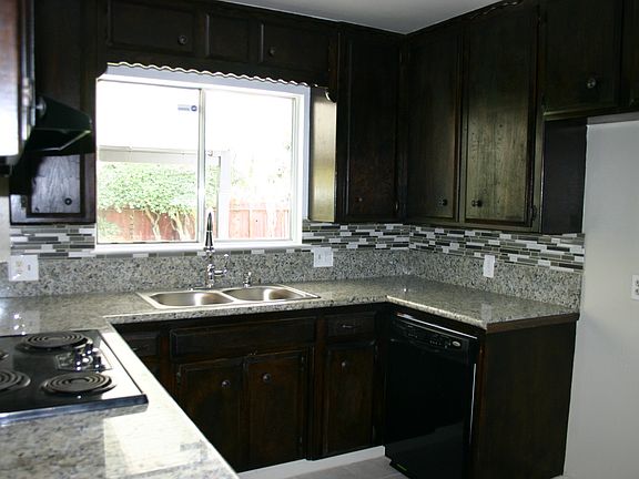 3rd image of 2100 Mauna Loa Dr