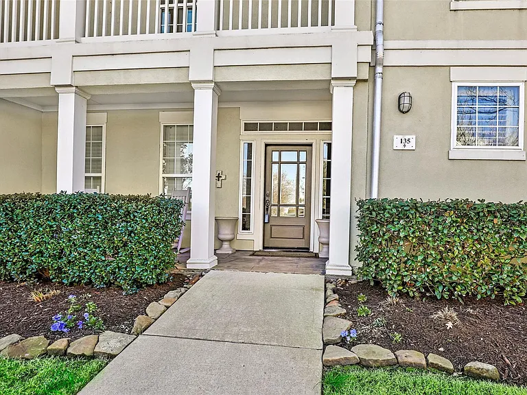 135 Low Country Ln — Photo 2