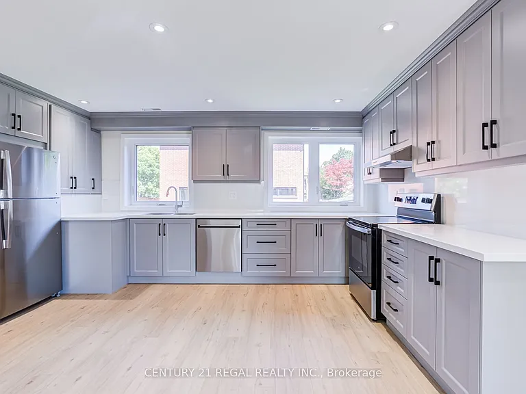 171 Gamma St #2 — Photo 2