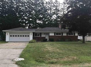 2610 Kuhlman Dr, Saginaw, MI