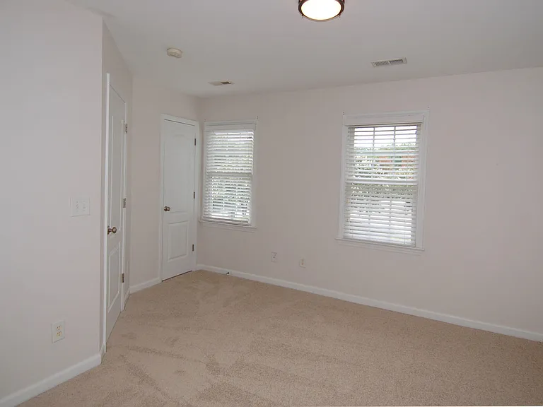 133 Old Grove Ln — Photo 12