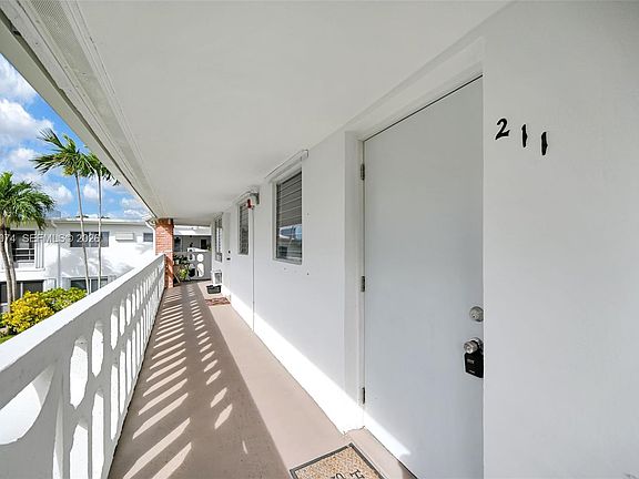 3rd image of 3701 Tyler St APT 211