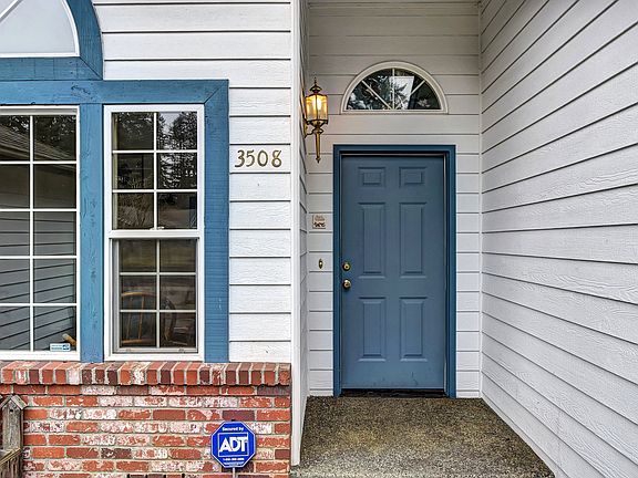 3rd image of 3508 93rd Pl NE