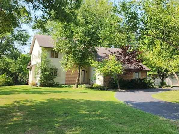 6 Timberlake Rd, Pittsburg, KS 66762
