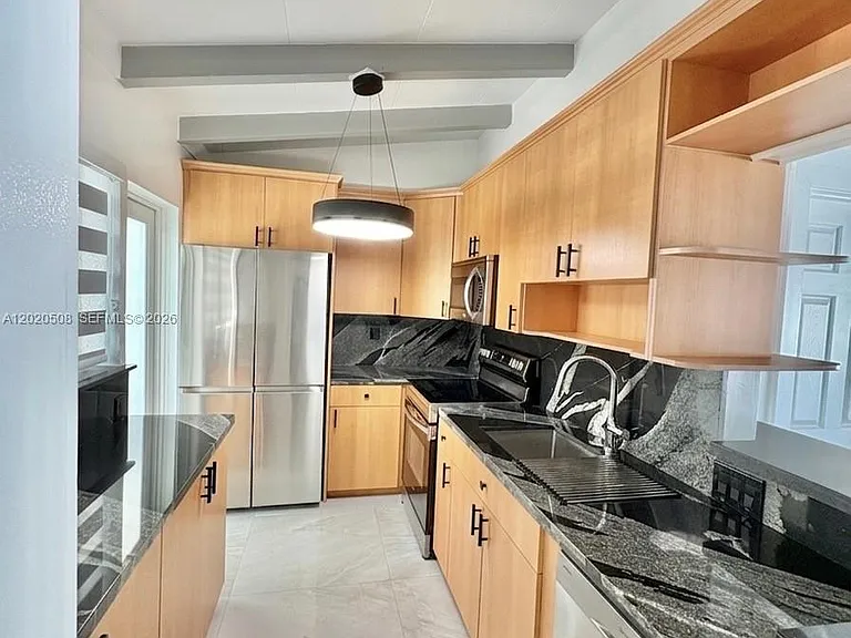 2430 Key Largo Ln — Photo 7