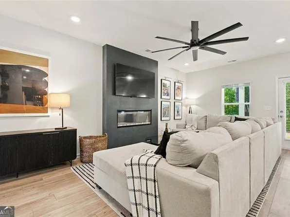 1170 Chastain Dr, Buford, GA 30518