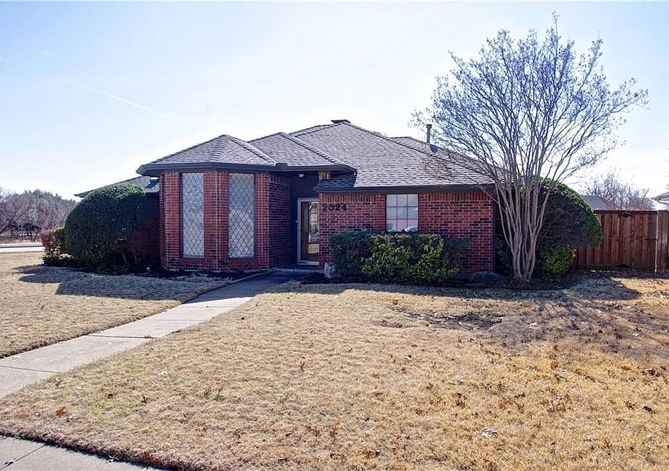 1st image of 2024 Vista Crest Dr