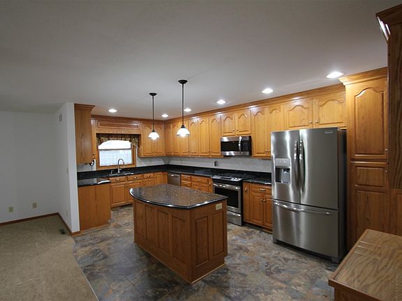 4th image of 505 W 30th St