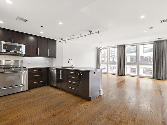 2nd image of 89 Jefferson St #4B