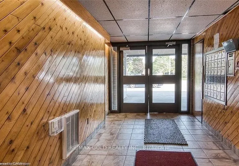 71 Vanier Dr #211 — Photo 4