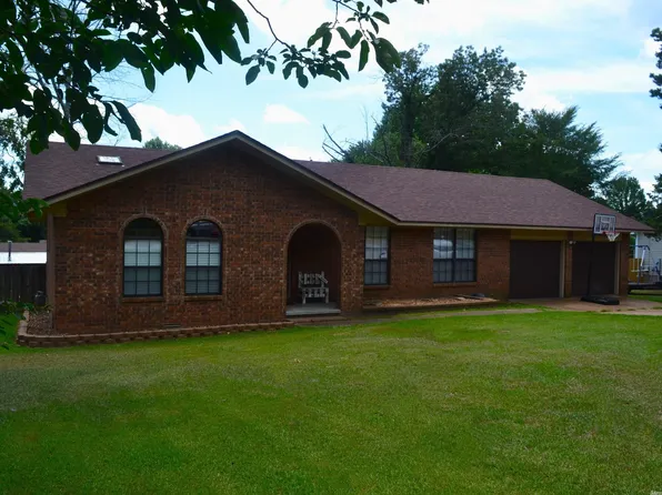 805 Bluff View Dr, Batesville, AR 72501