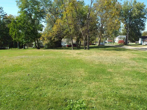 101 W High St, South Wayne, WI 53587