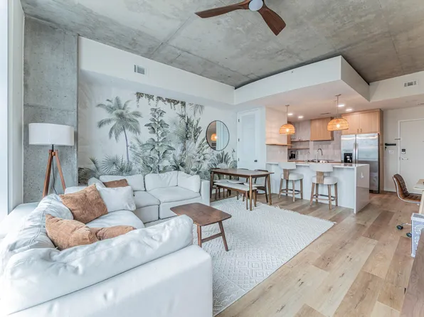360 Nueces St APT 1018, Austin, TX 78701