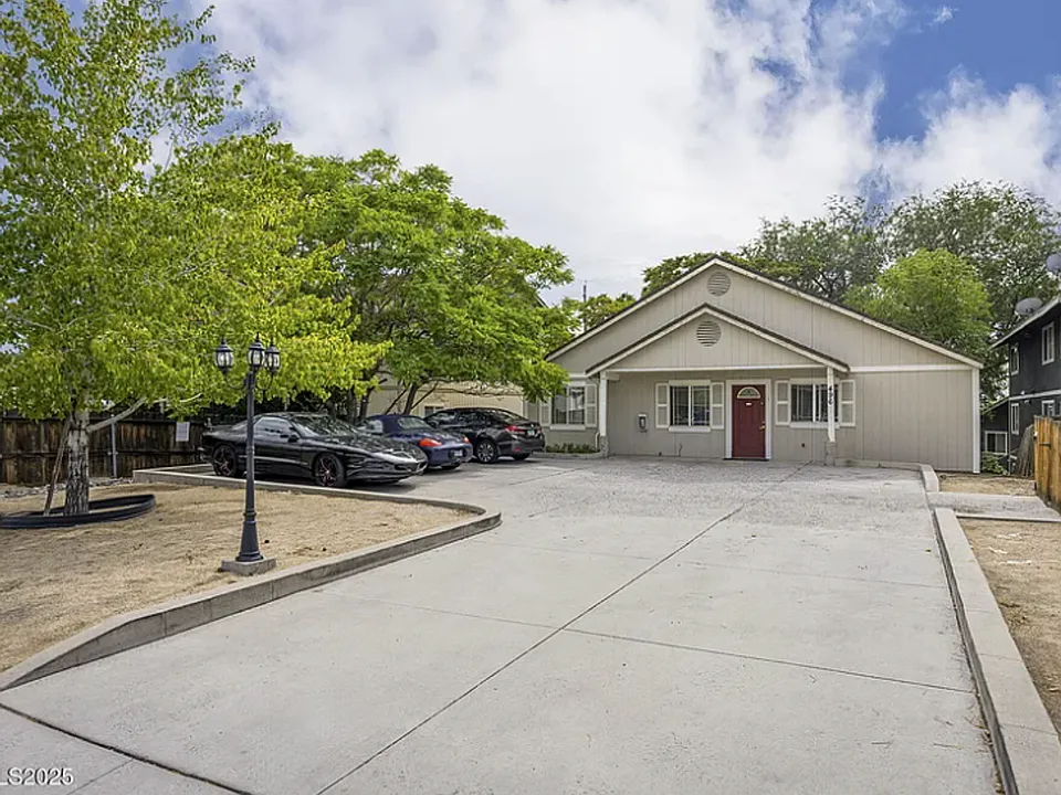 496 Highland Ave #1A