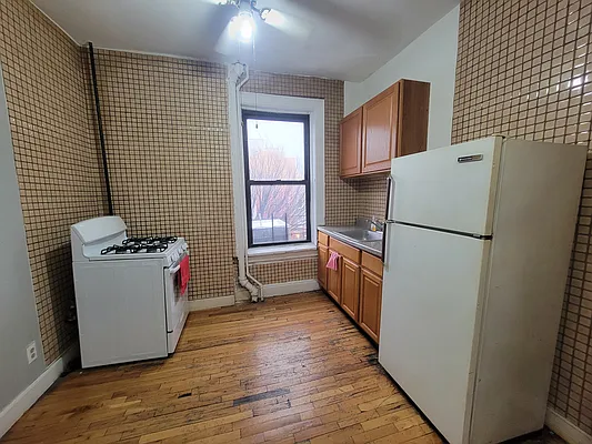 Rented by Lodger Corp | media 5