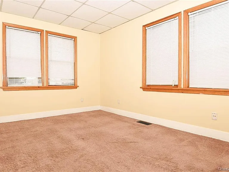 51 Thorman Ave #1L — Photo 5