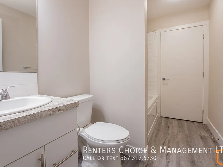 820B Coalbrook Close W — Photo 6