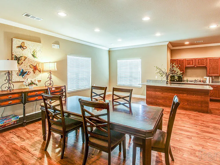 Knob Ridge Apartments — Photo 9