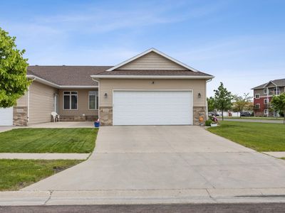 4388 52nd St S, Fargo, ND, 58104