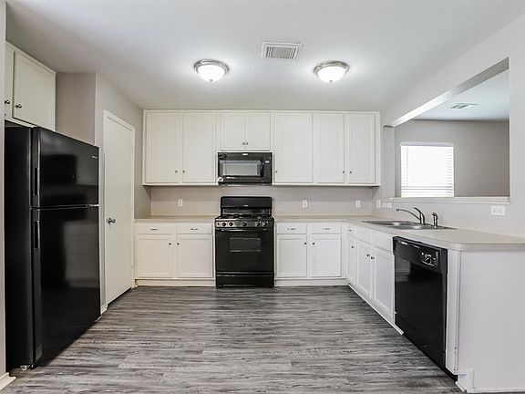 5th image of 8107 Chancewood Ln