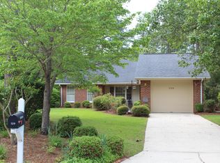 120 Robin Ln, Pinehurst, NC 28374