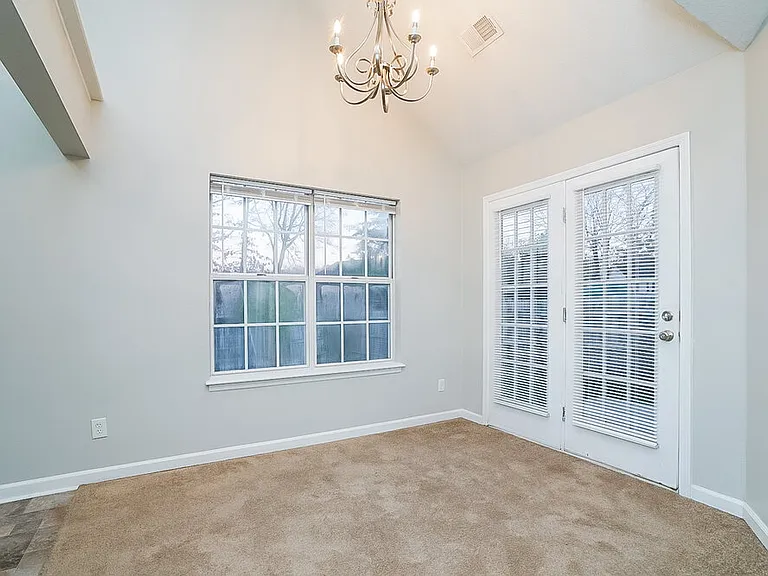 4033 Pepperwood Dr — Photo 6