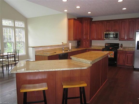 2nd image of 2944 Trisch Cir