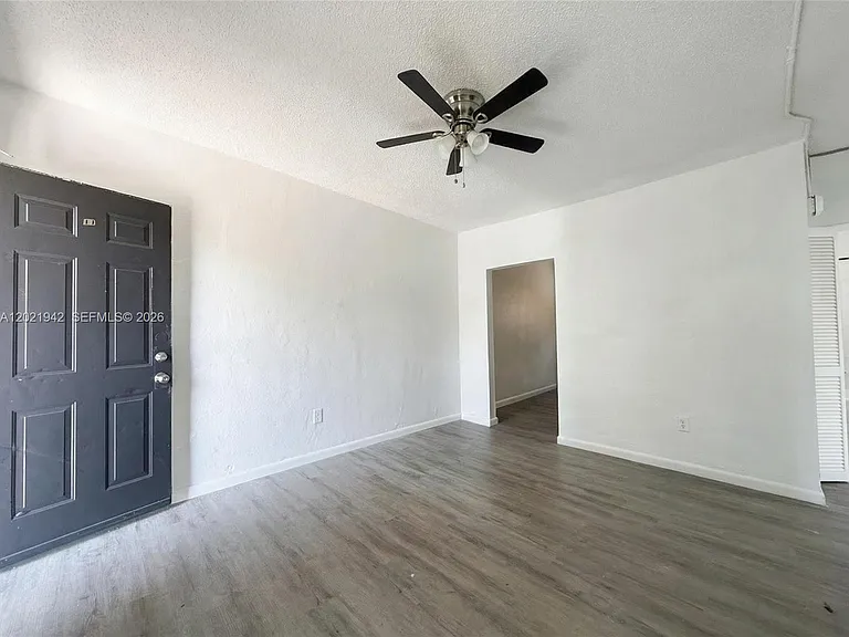 1117 NW 3rd Ave #11 — Photo 6