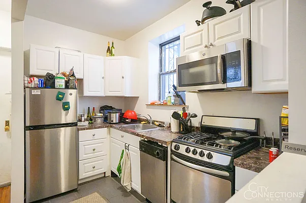 Rented by City Connections Realty | media 20