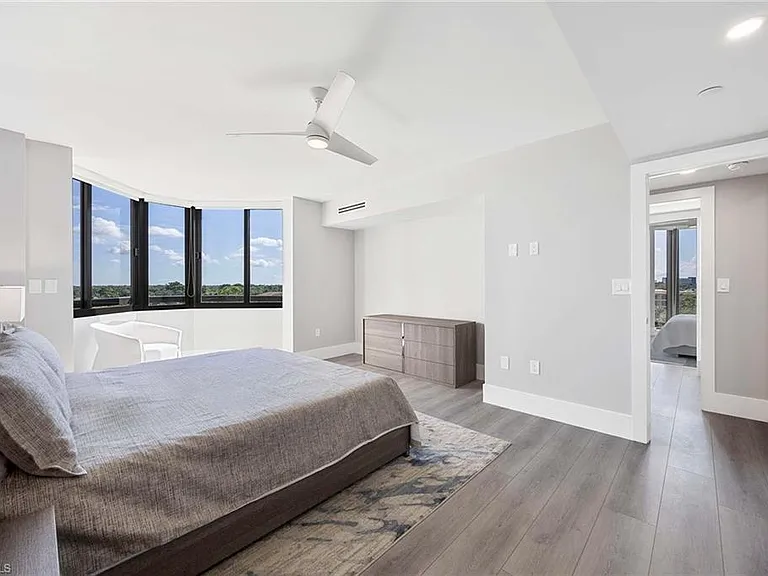 6075 Pelican Bay Blvd #605 — Photo 31