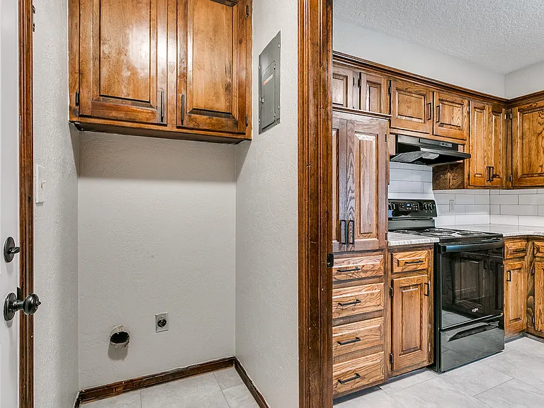 1213 Westbrooke Ter — Photo 12