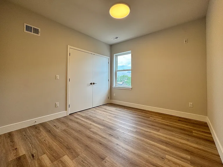 5222-24 Chester Ave #15 — Photo 40