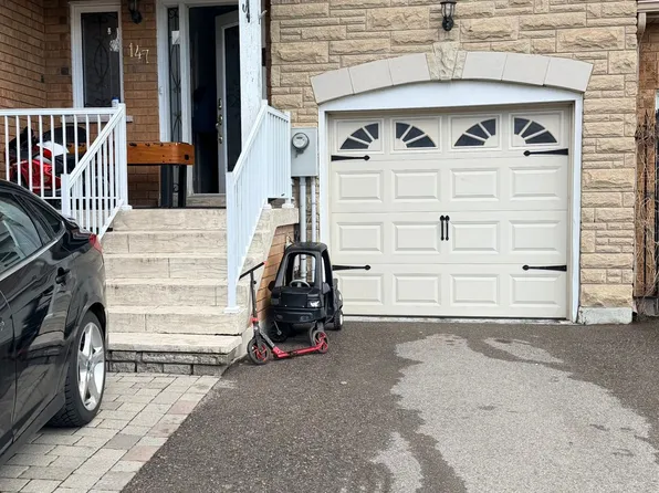 147 Foxchase Ave W, Vaughan, ON L4L 9H3